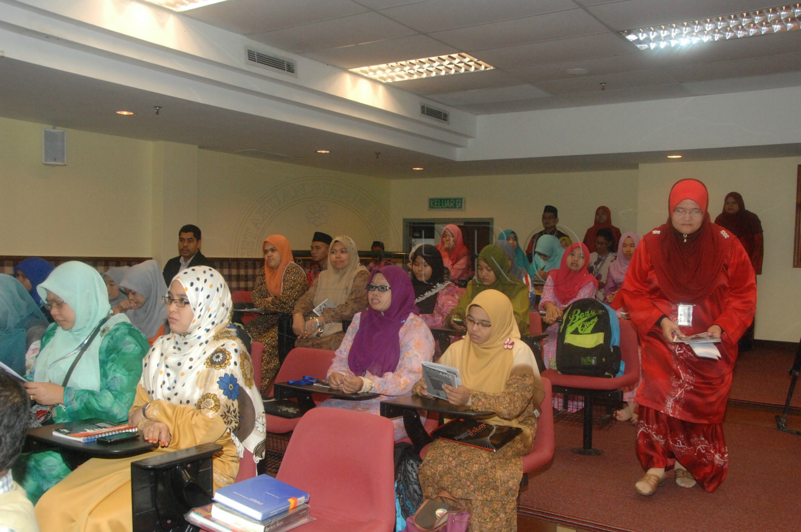 PRO 14 33 WACANA FBA 0139